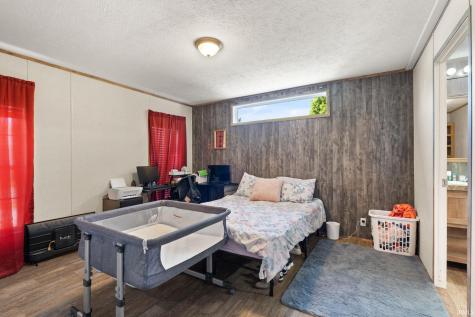 165 N 4th Street Scottsburg IN 47170