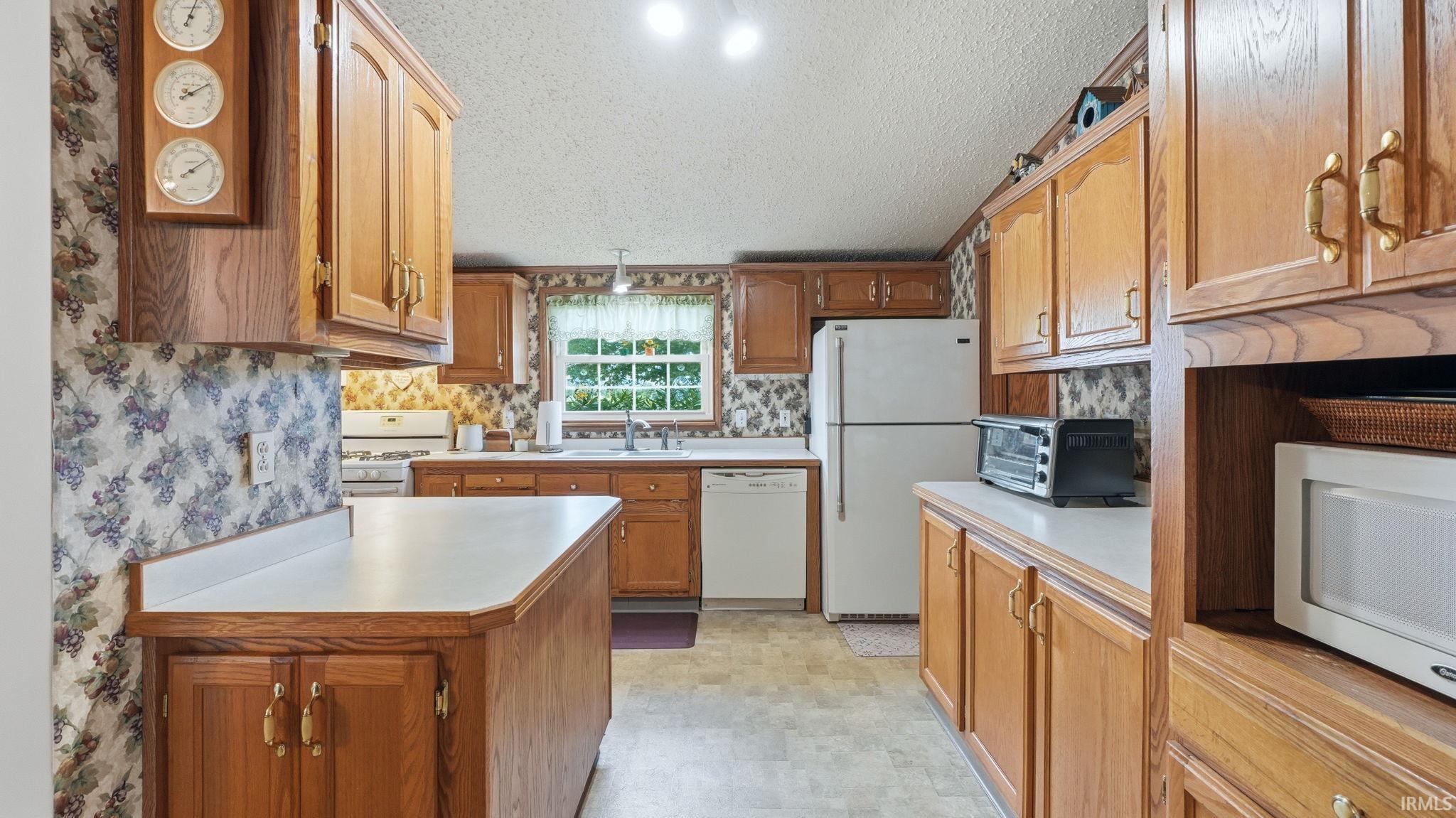 2728 E Evergreen Drive Warsaw IN 46582