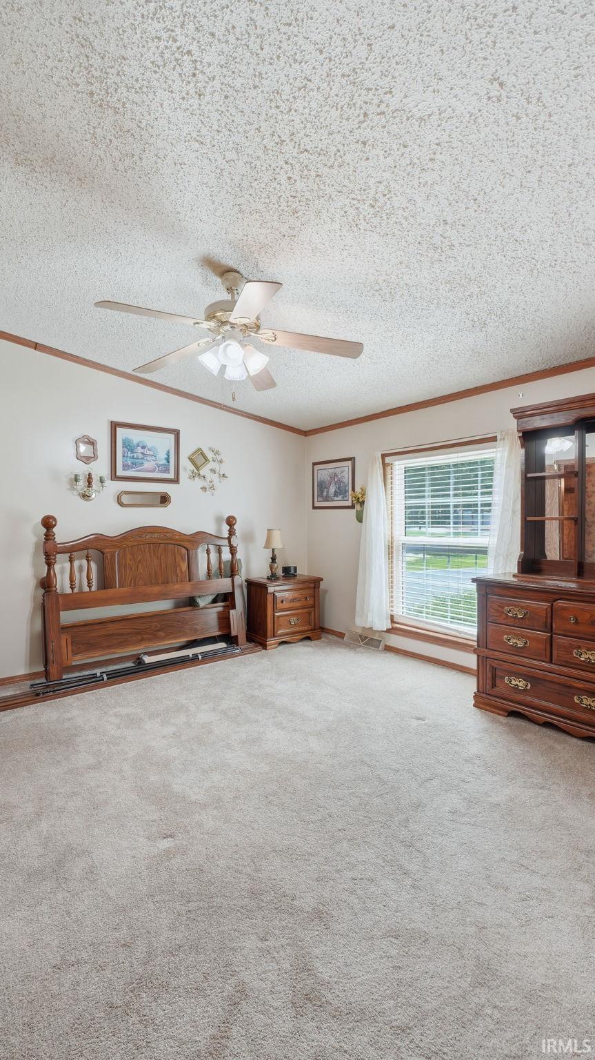 2728 E Evergreen Drive Warsaw IN 46582