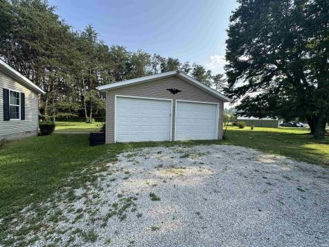 6122 State Road 60 W Road Mitchell IN 47446