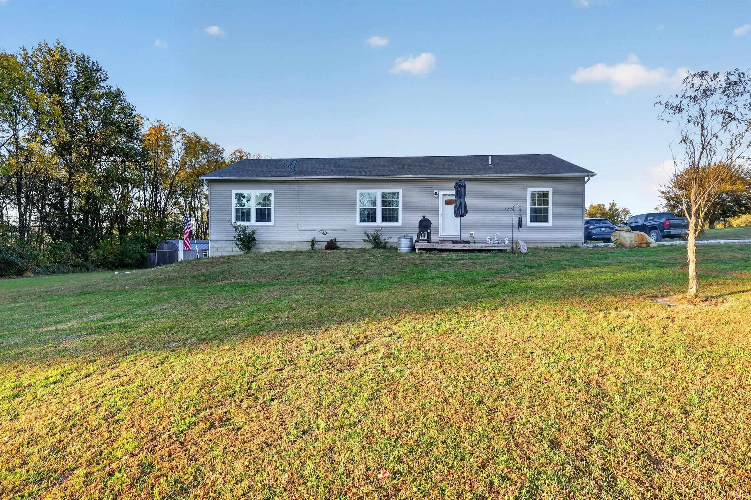 1986 E Hunter Hill Road Attica IN 47918