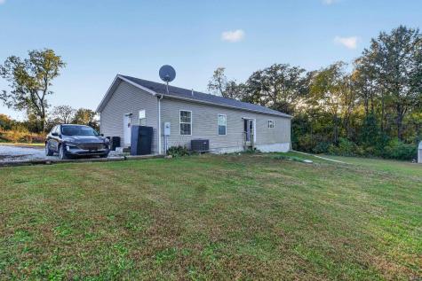 1986 E Hunter Hill Road Attica IN 47918
