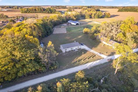 1986 E Hunter Hill Road Attica IN 47918