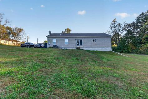 1986 E Hunter Hill Road Attica IN 47918