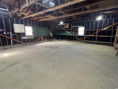 1870 E 100 N Road Washington IN 47501