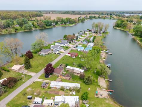 500 Lane 101 Long Beach Lake Fremont IN 46737