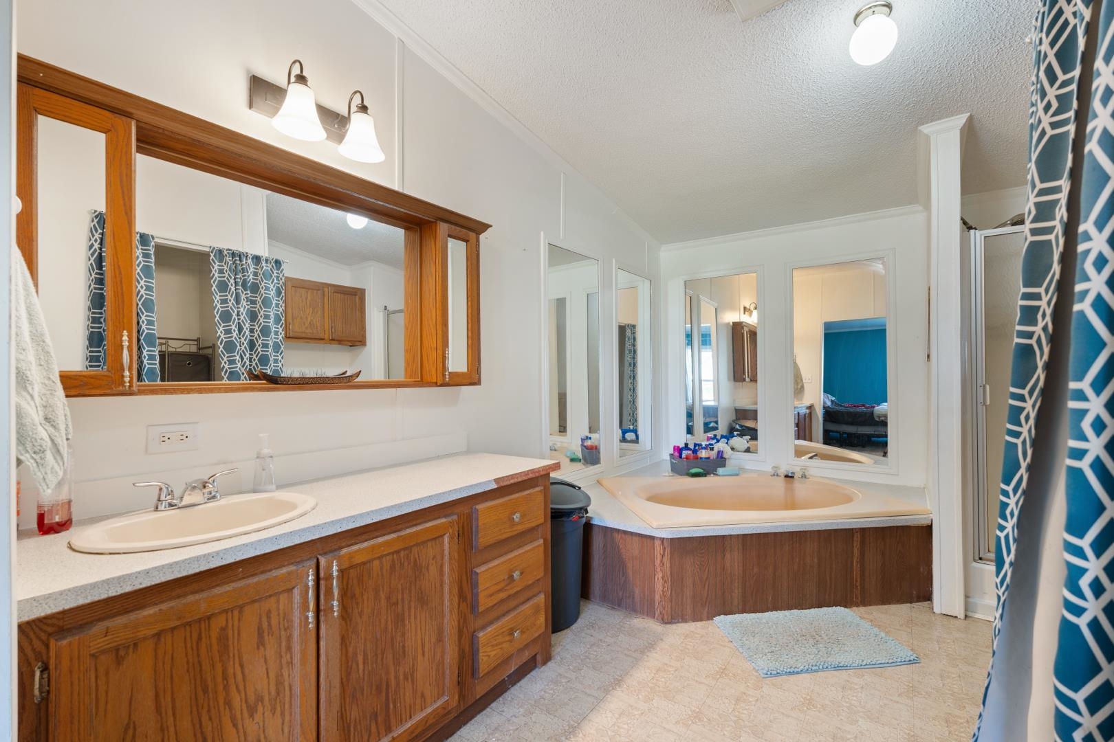 1820 Indian Trail Warsaw IN 46580
