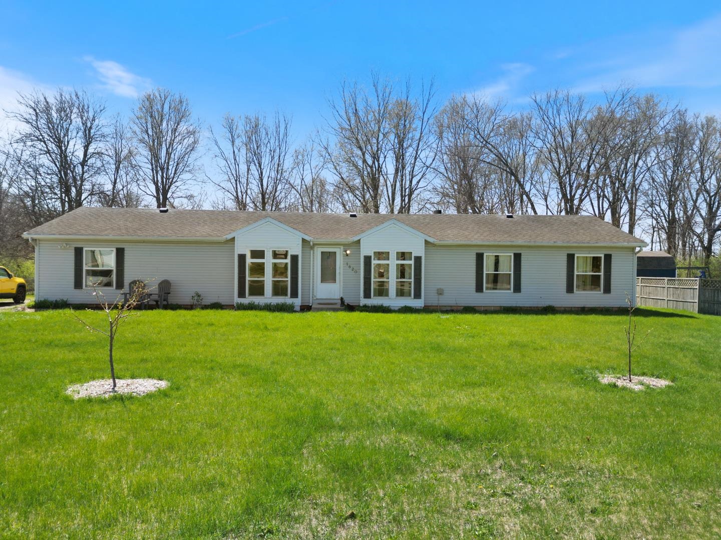 1820 Indian Trail Warsaw IN 46580