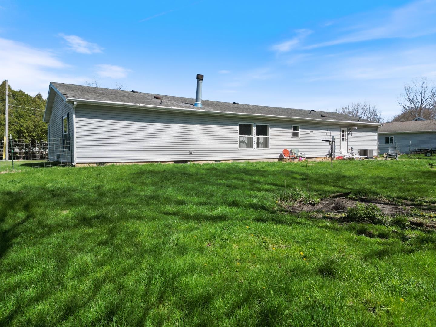 1820 Indian Trail Warsaw IN 46580