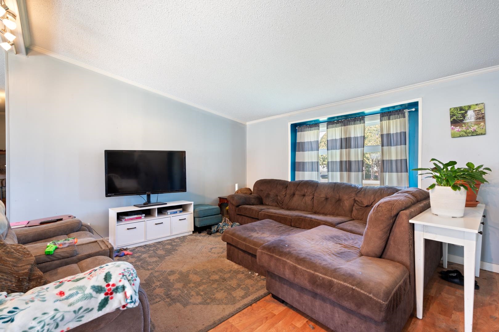 1820 Indian Trail Warsaw IN 46580