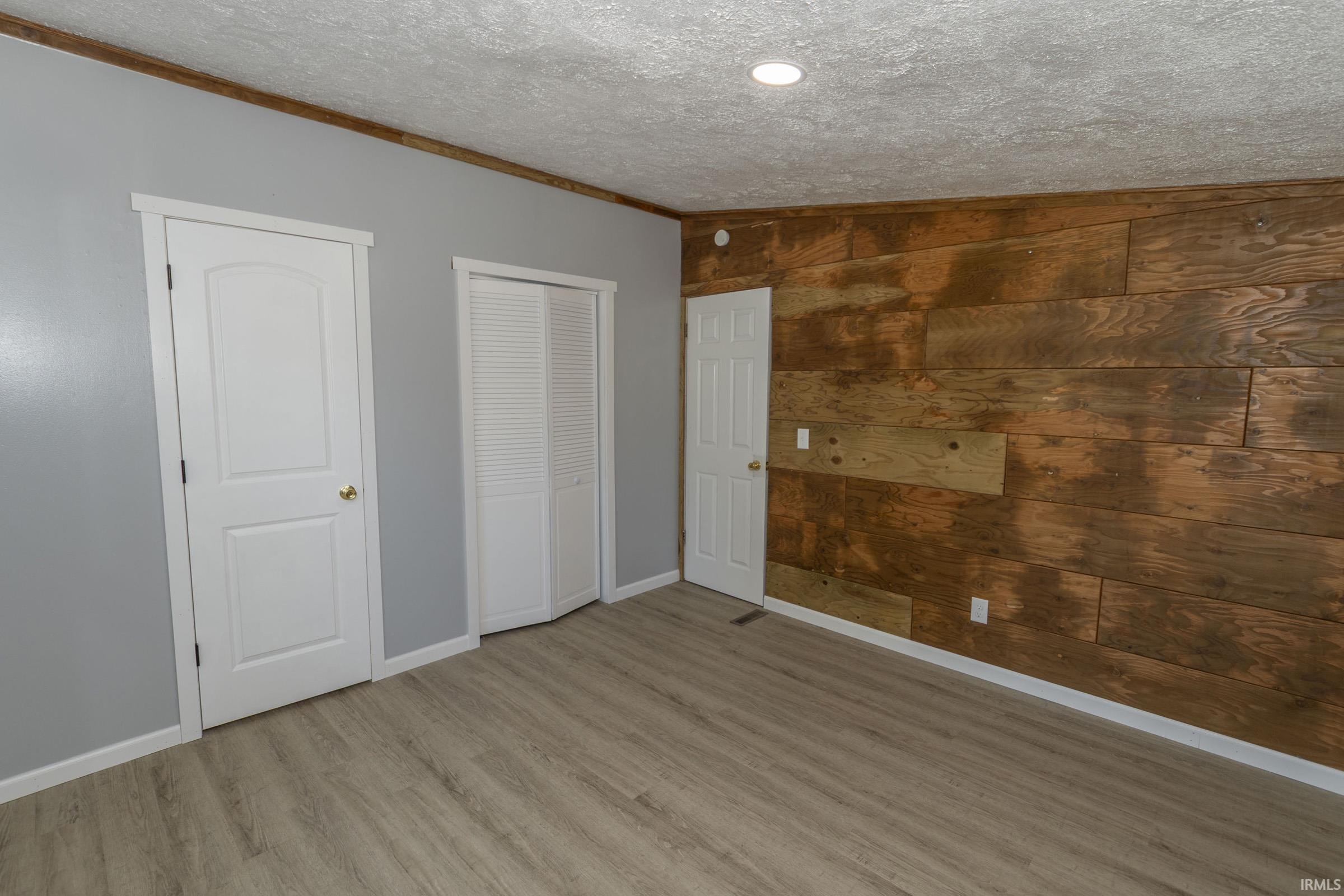 30343 Wolf Avenue Elkhart IN 46516