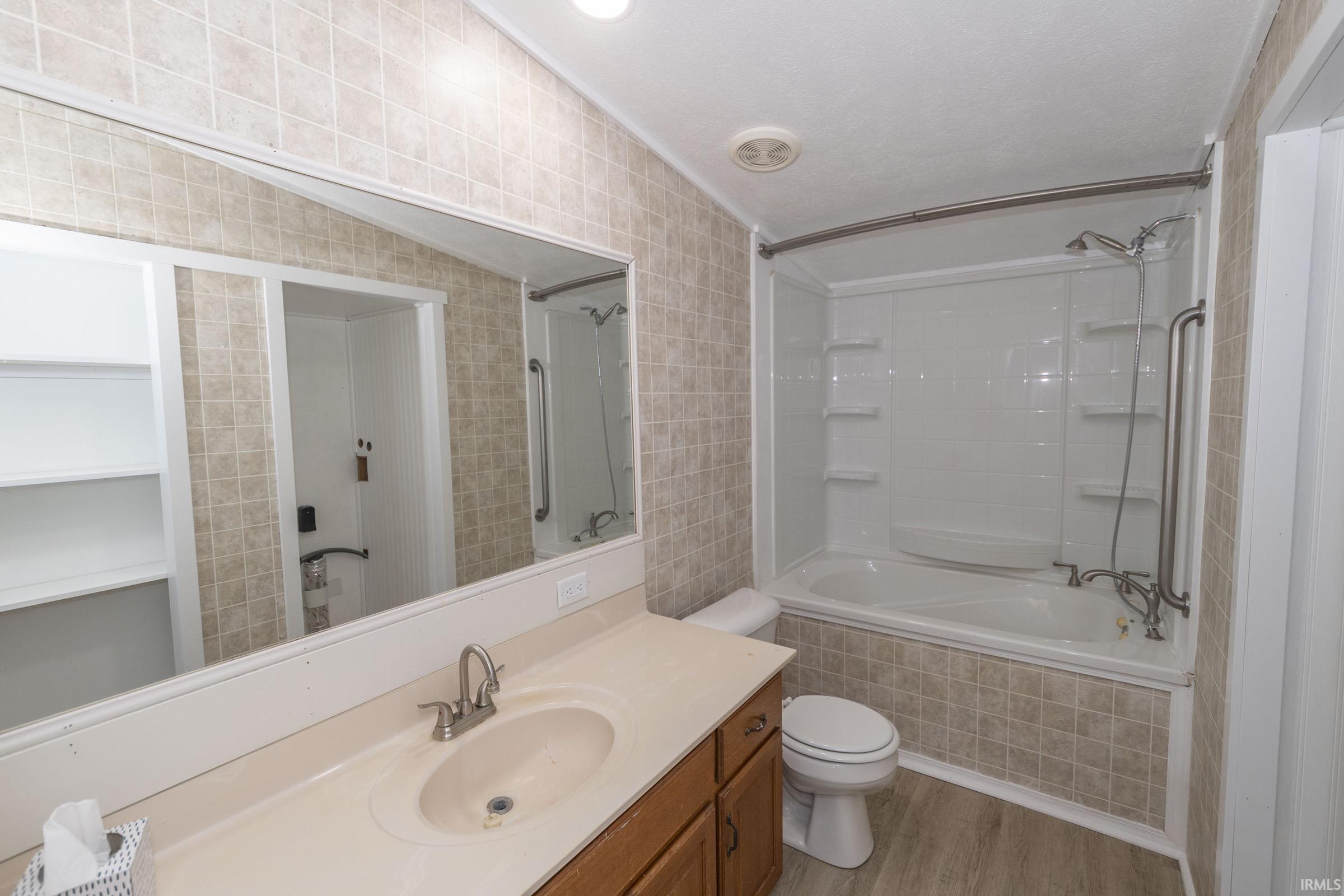 30343 Wolf Avenue Elkhart IN 46516
