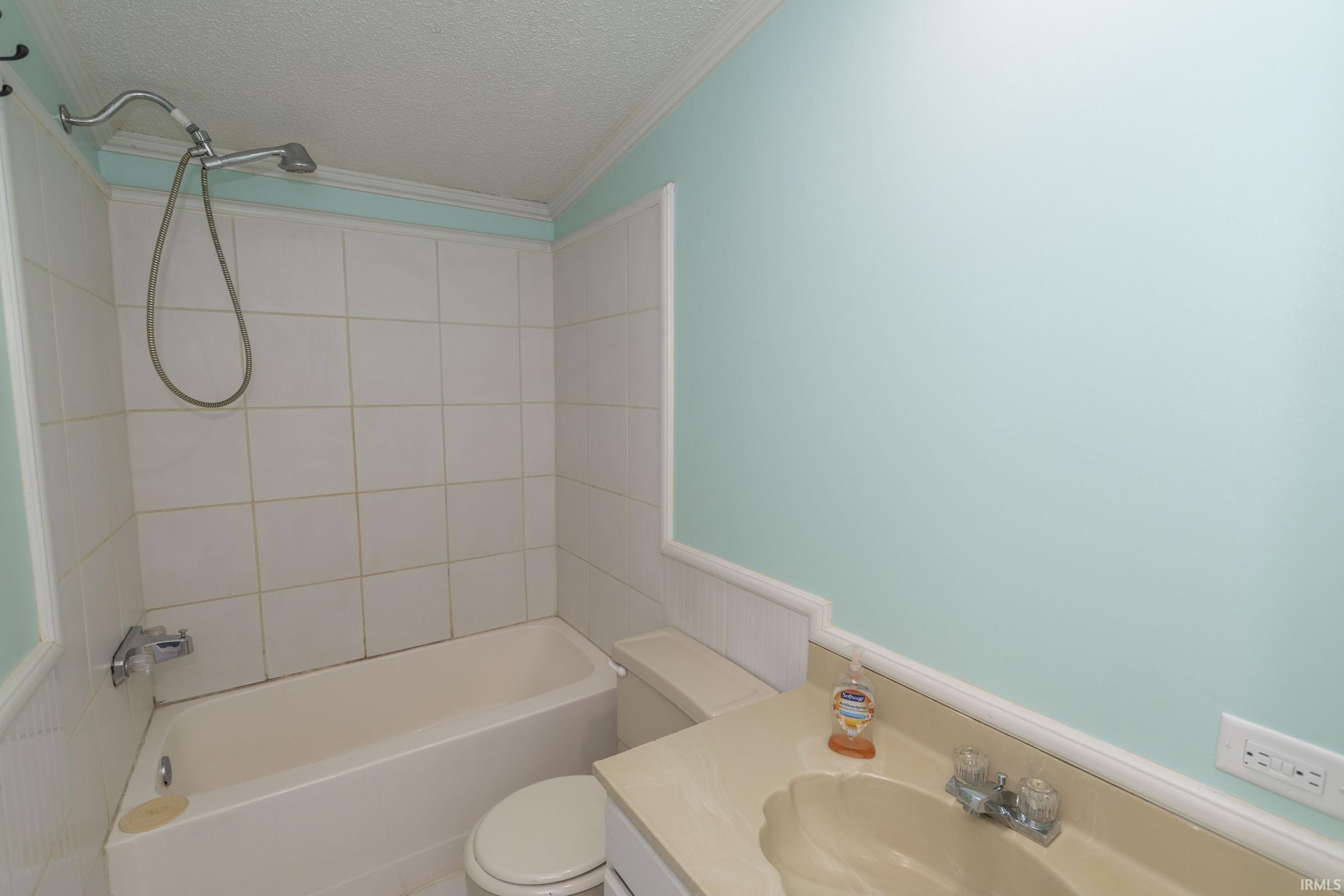 30343 Wolf Avenue Elkhart IN 46516