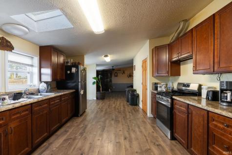 4036 N Raccoon Circle Monticello IN 47960