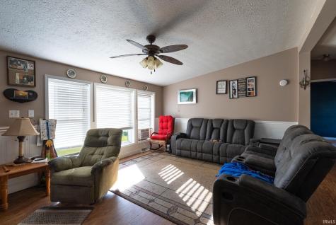 4036 N Raccoon Circle Monticello IN 47960