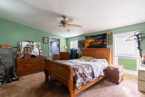 4036 N Raccoon Circle Monticello IN 47960