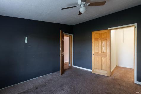 4036 N Raccoon Circle Monticello IN 47960