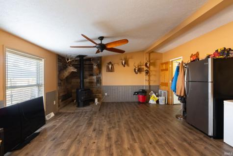 4036 N Raccoon Circle Monticello IN 47960