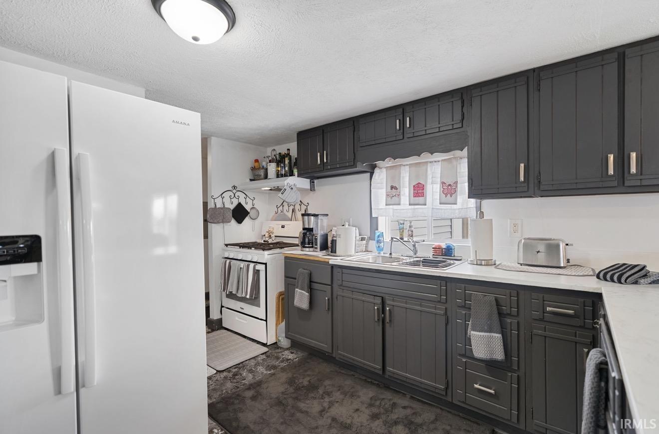 3395 W Crystal Lake Road Warsaw IN 46580