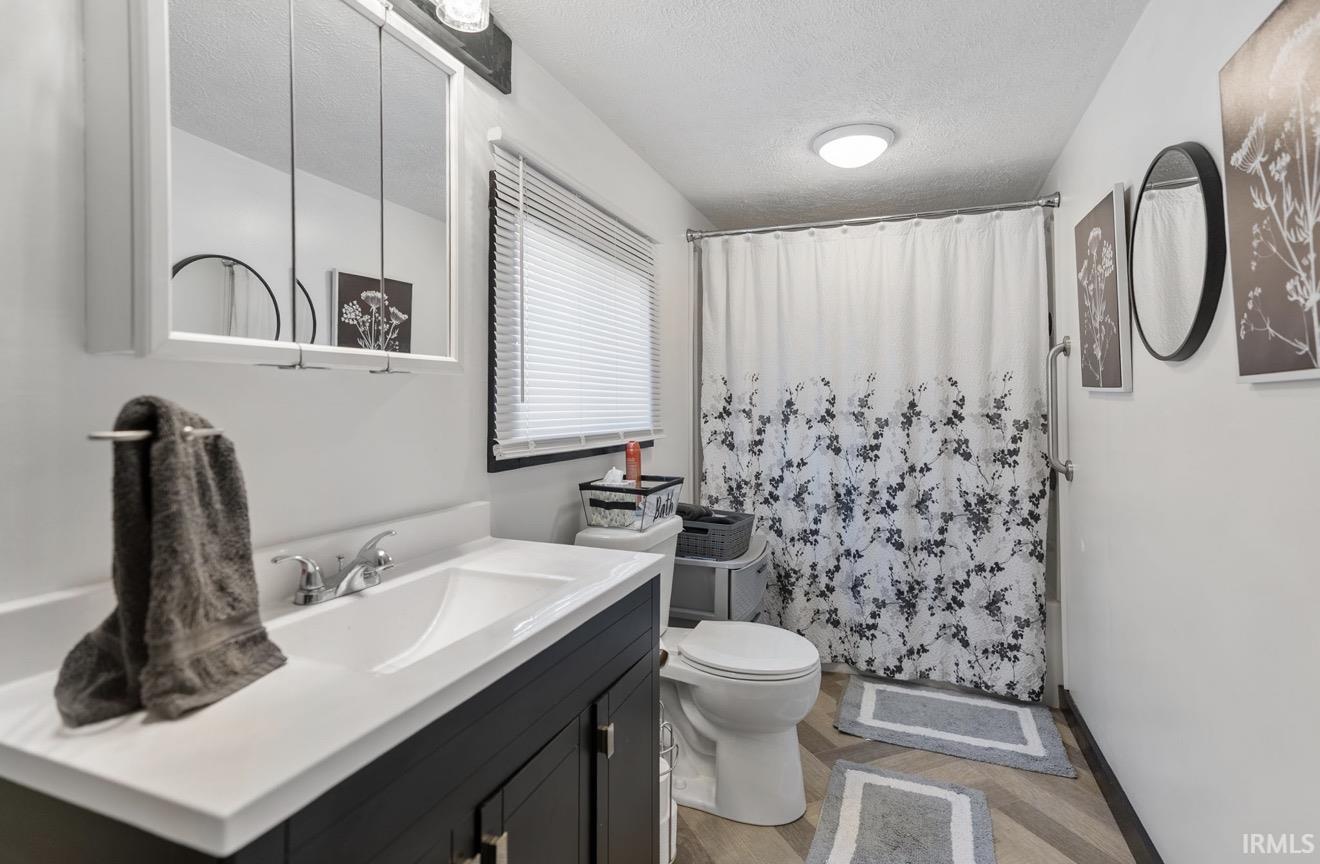 3395 W Crystal Lake Road Warsaw IN 46580