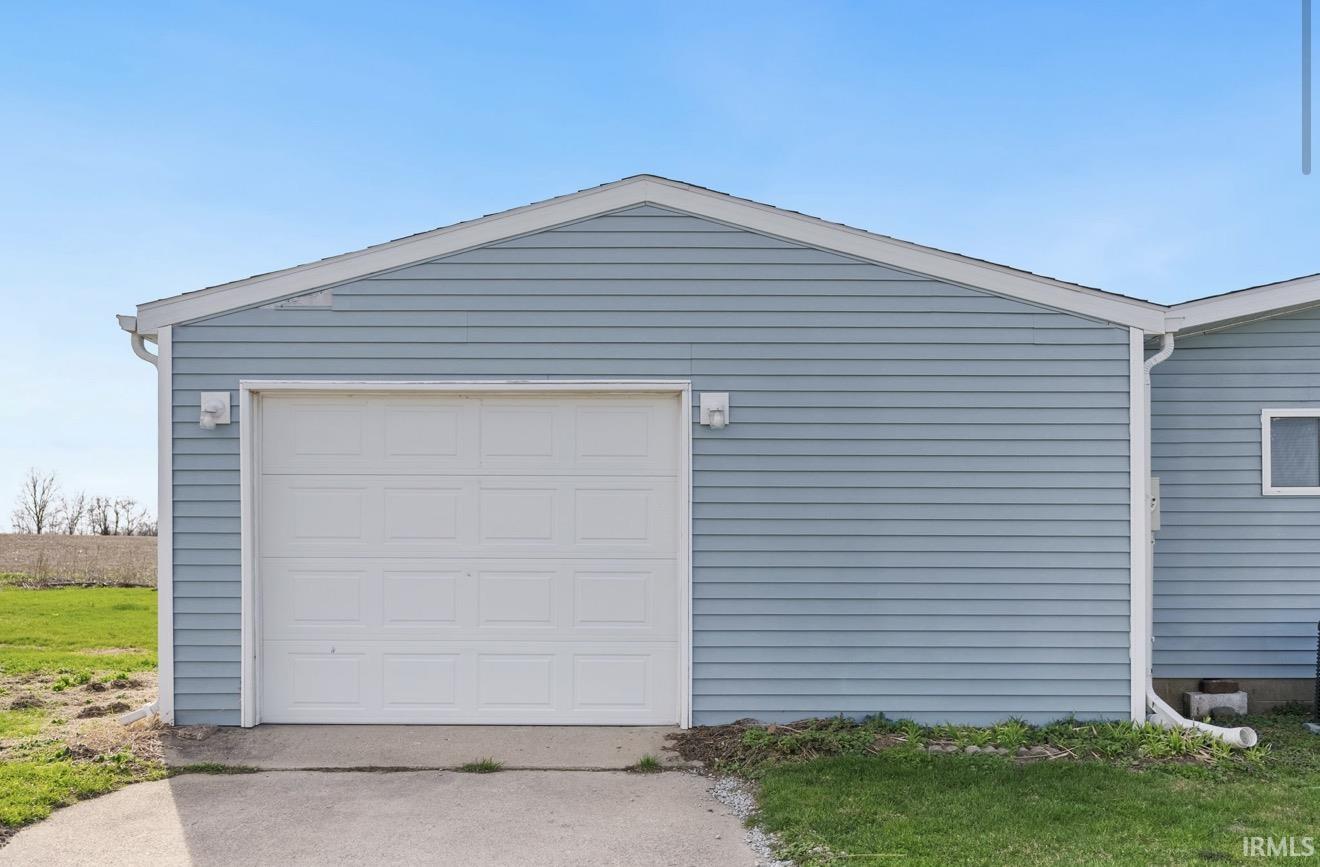 3395 W Crystal Lake Road Warsaw IN 46580