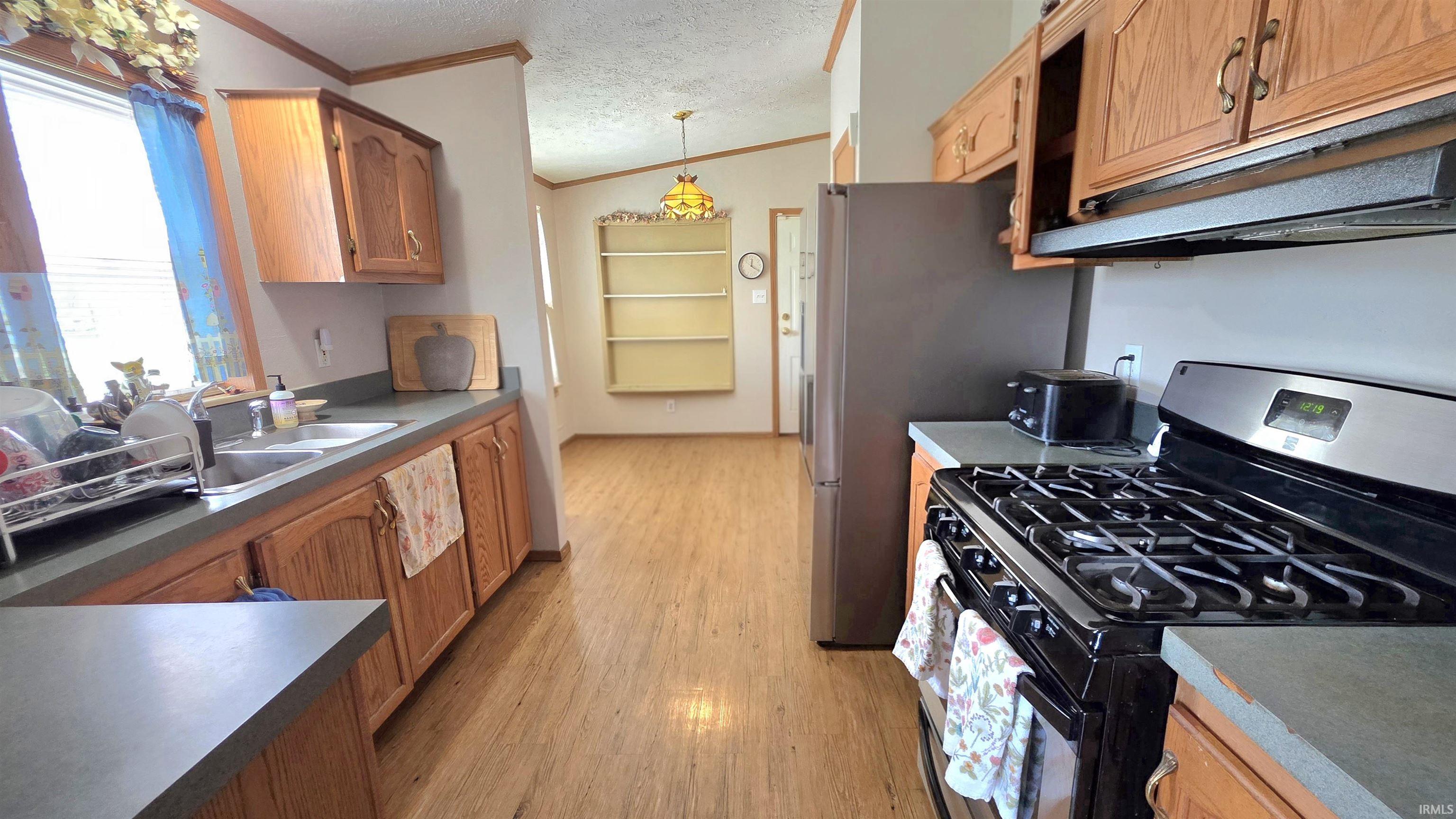 11580 E 900 S Road Culver IN 46511