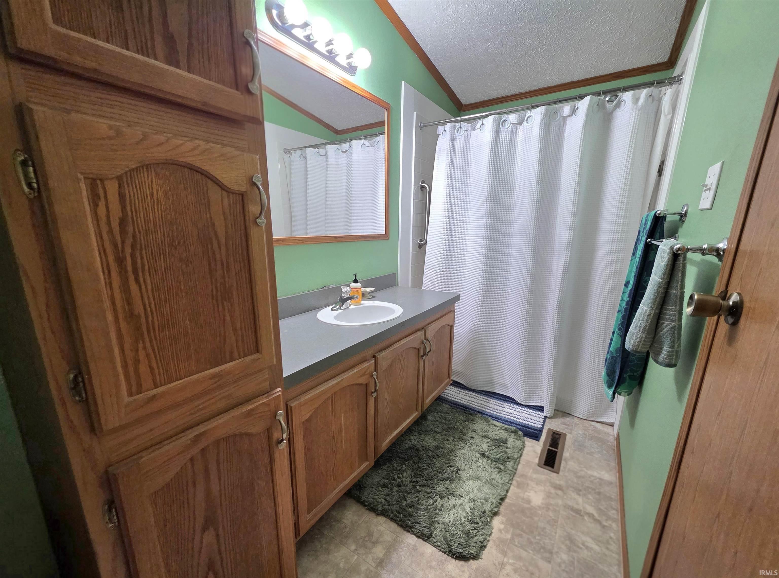 11580 E 900 S Road Culver IN 46511