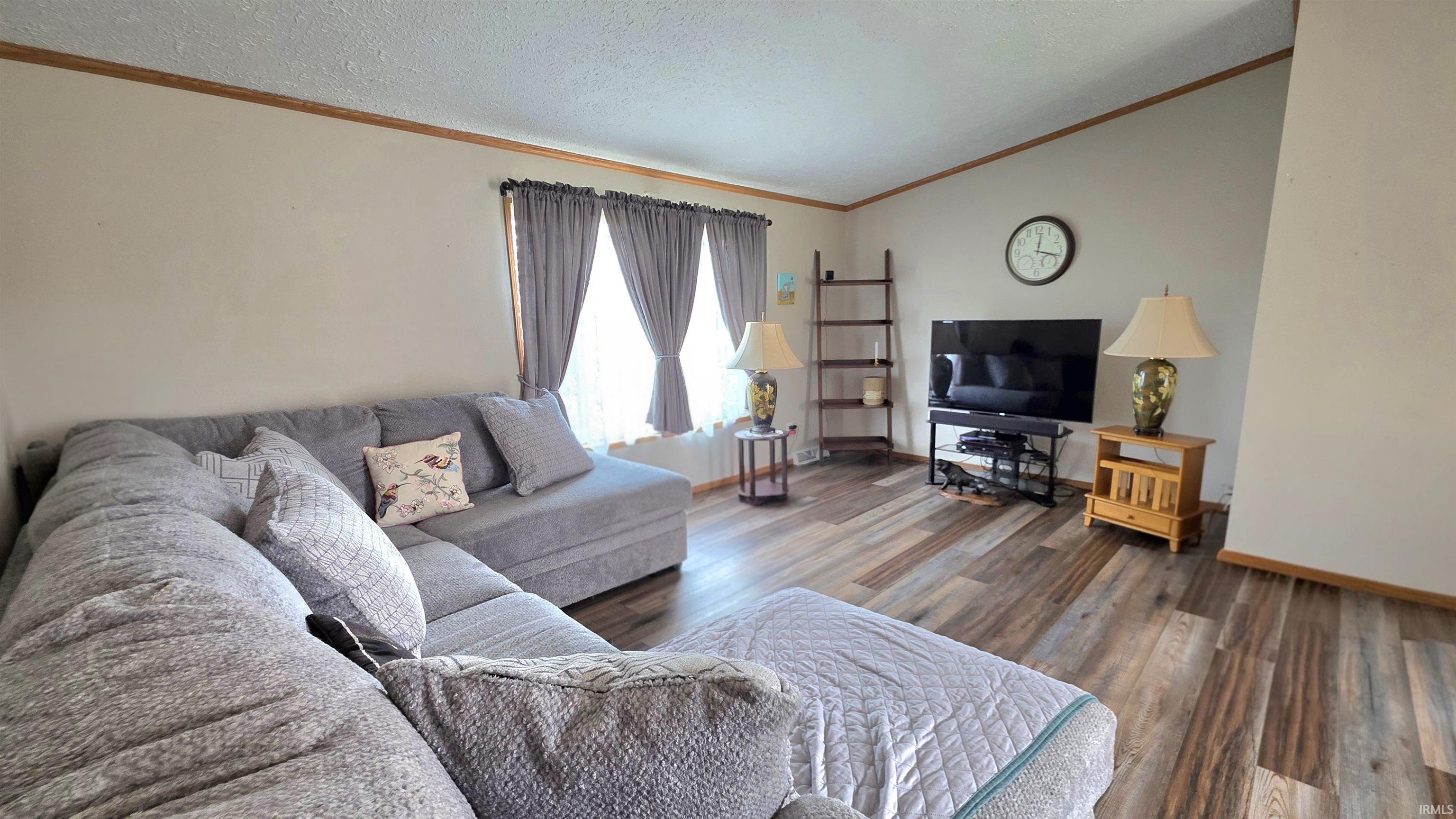 11580 E 900 S Road Culver IN 46511