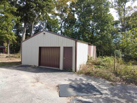 10056 E State Road 54 Highway Bloomfield IN 47424