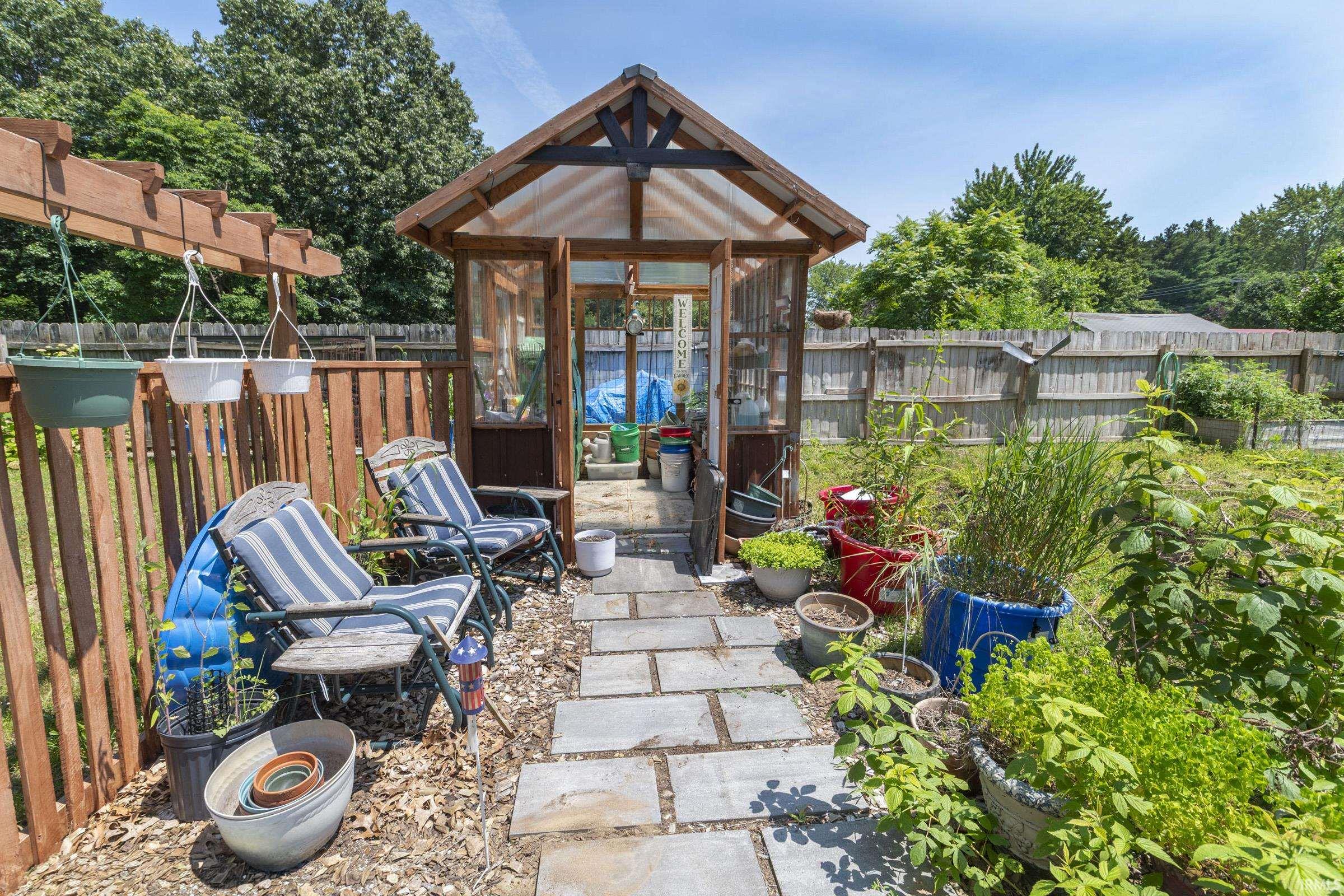 27683 Plainfield Drive Elkhart IN 46514