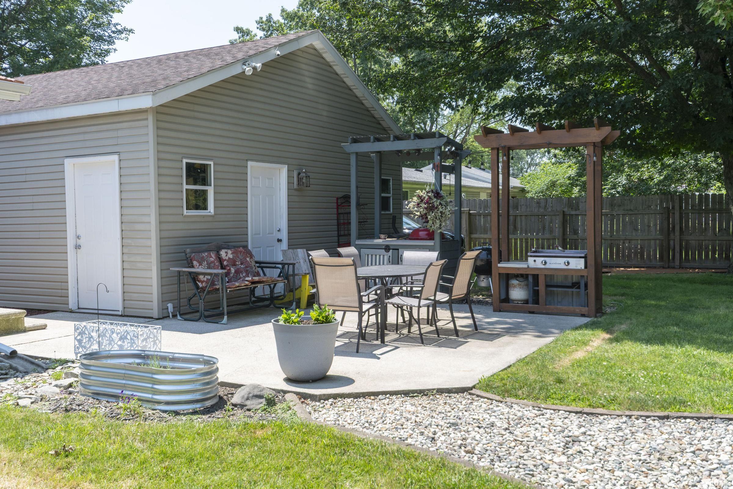 27683 Plainfield Drive Elkhart IN 46514