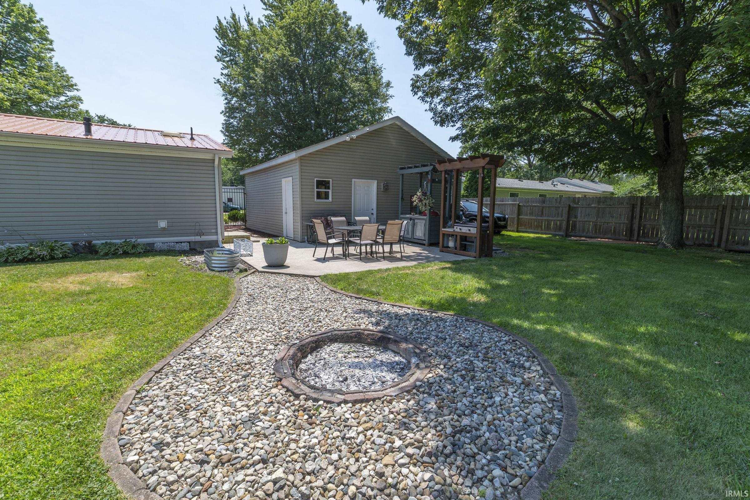 27683 Plainfield Drive Elkhart IN 46514