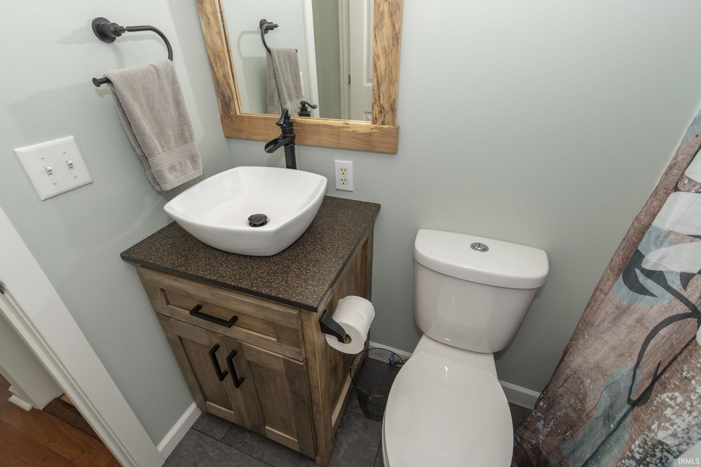 27683 Plainfield Drive Elkhart IN 46514