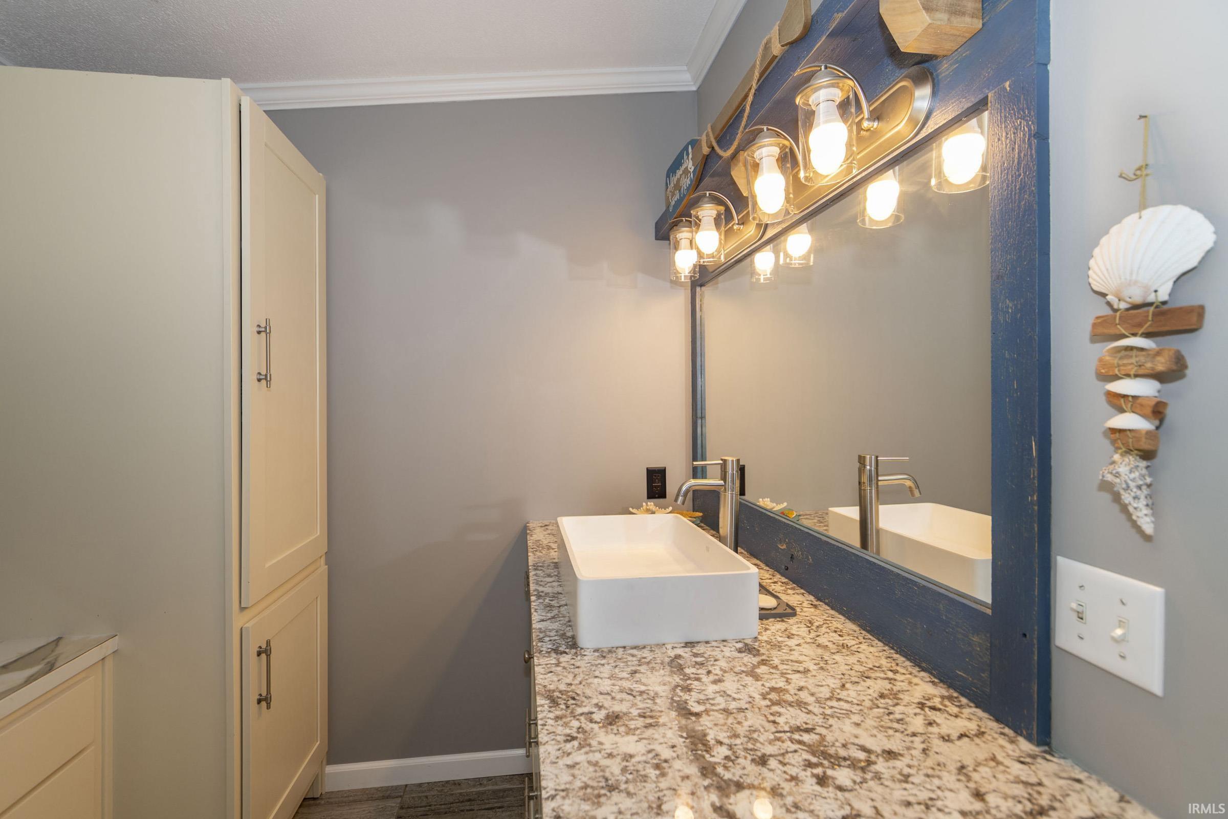 27683 Plainfield Drive Elkhart IN 46514