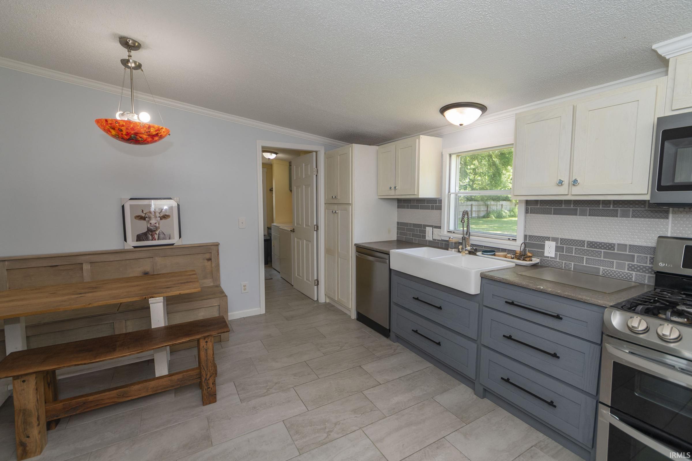 27683 Plainfield Drive Elkhart IN 46514