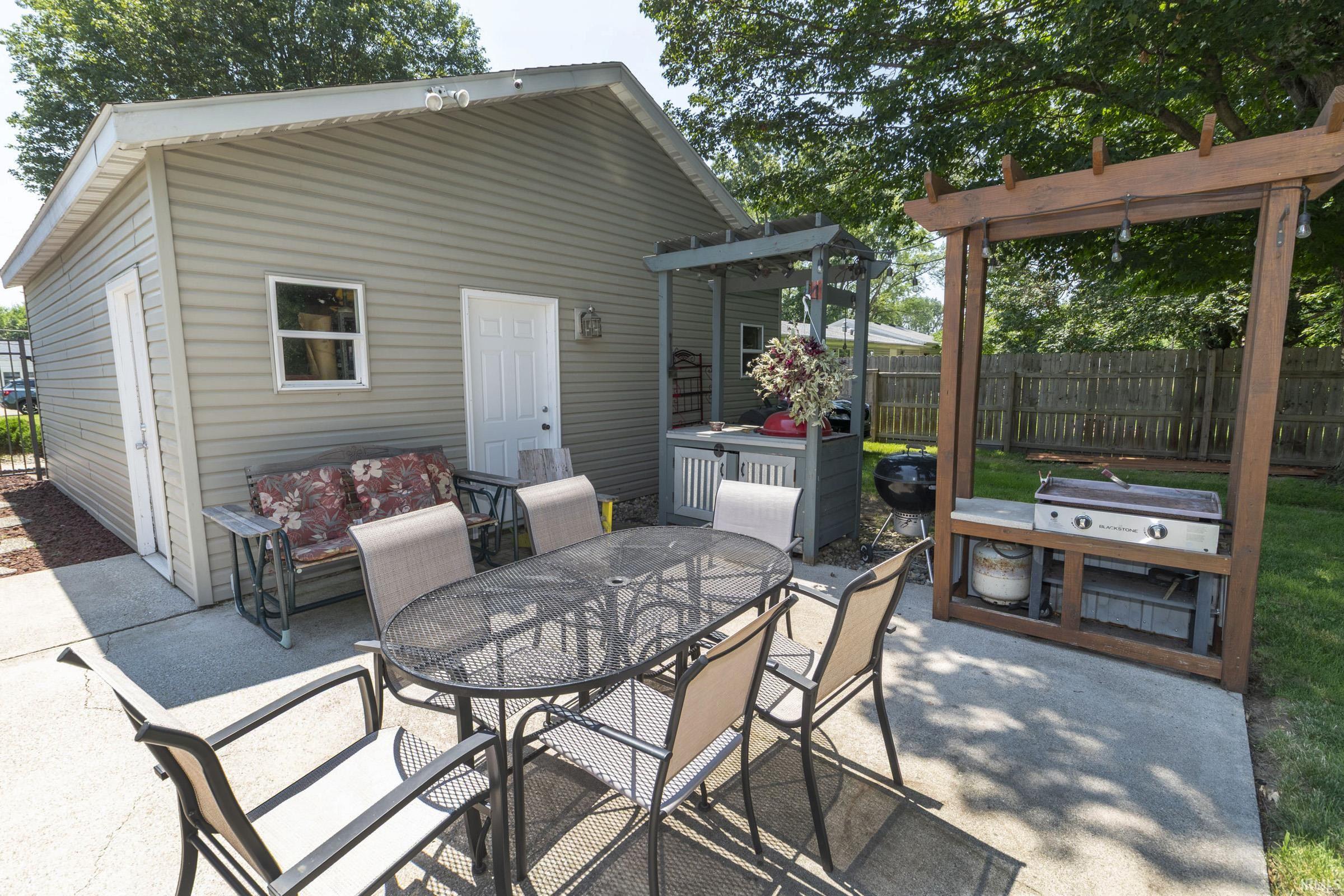 27683 Plainfield Drive Elkhart IN 46514