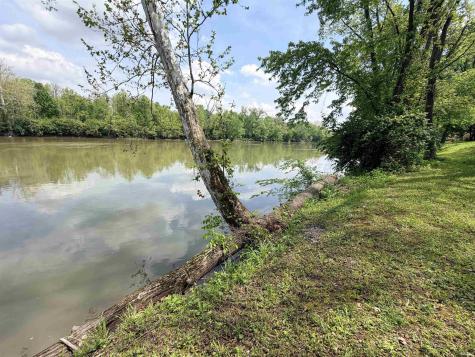 5052 East Country Club Road Logansport IN 47947