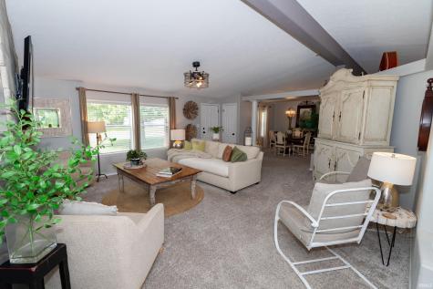 812 S Lakeside Drive Syracuse IN 46567