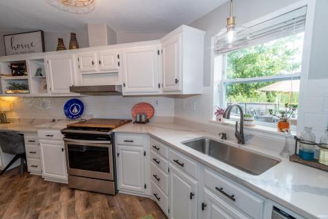 812 S Lakeside Drive Syracuse IN 46567