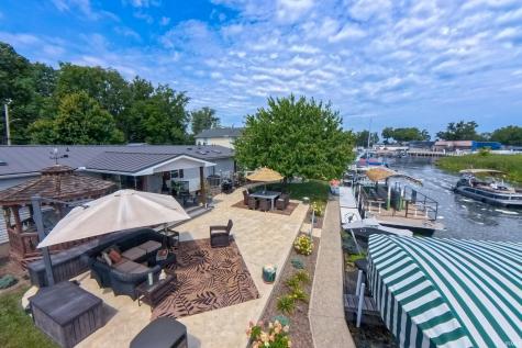 812 S Lakeside Drive Syracuse IN 46567