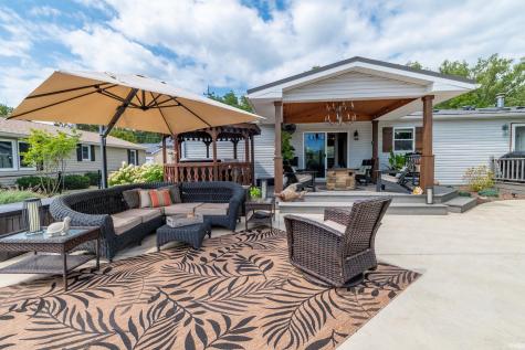 812 S Lakeside Drive Syracuse IN 46567