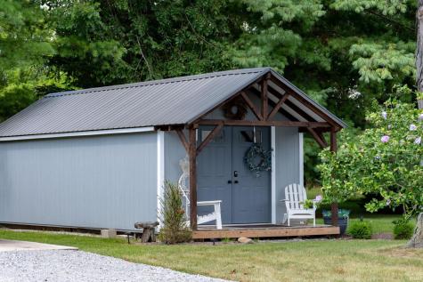 812 S Lakeside Drive Syracuse IN 46567