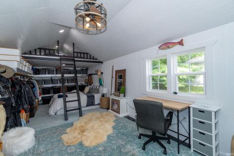 812 S Lakeside Drive Syracuse IN 46567