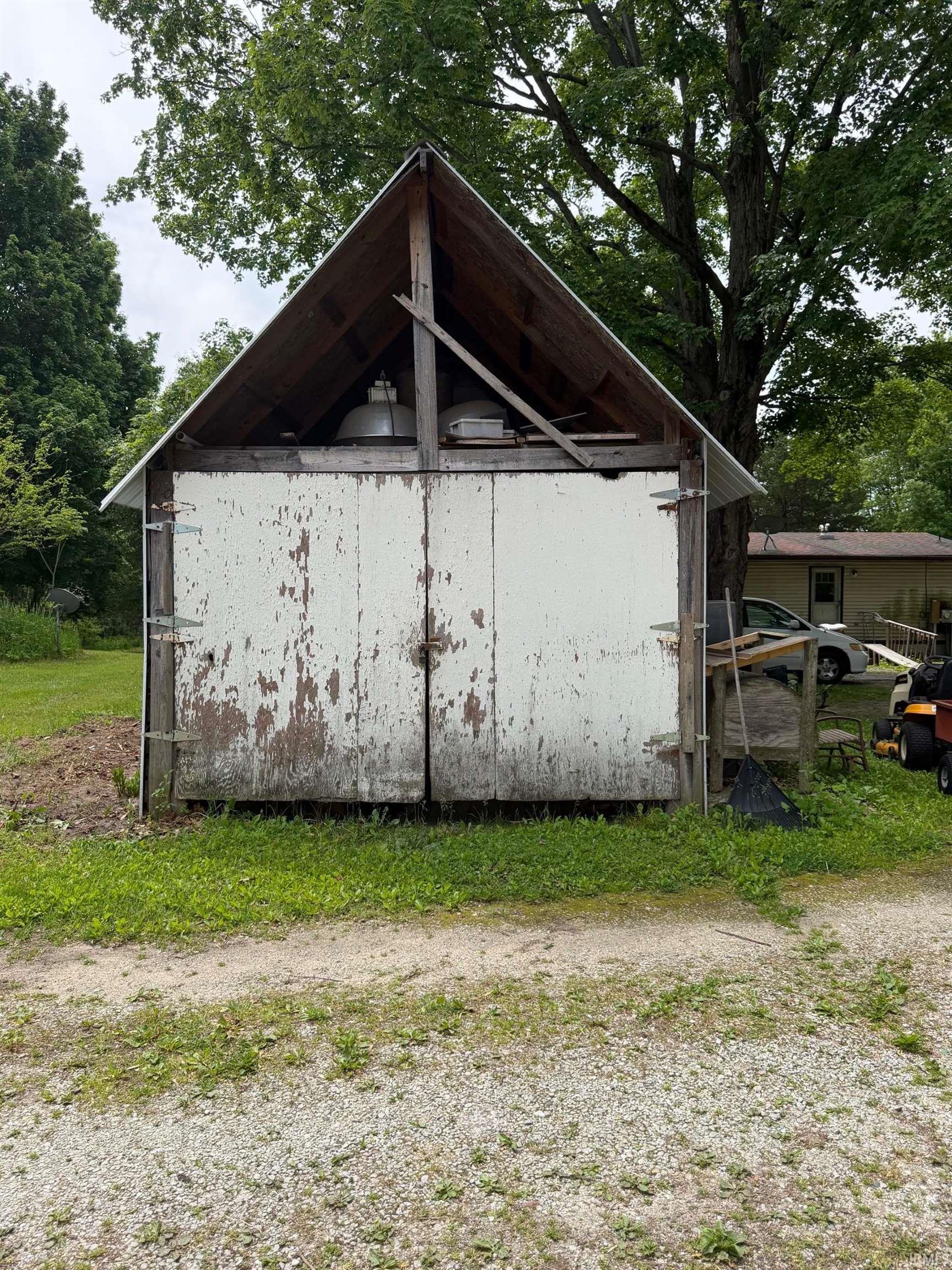 20634 4 B Rd Avenue Walkerton IN 46574