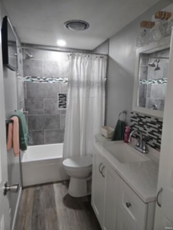 610 S Third Street Dugger IN 47848