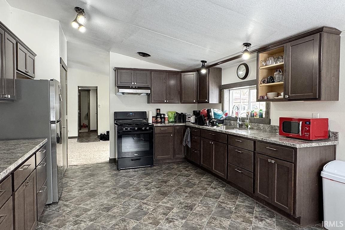 14483 County Road 8 Middlebury IN 46540