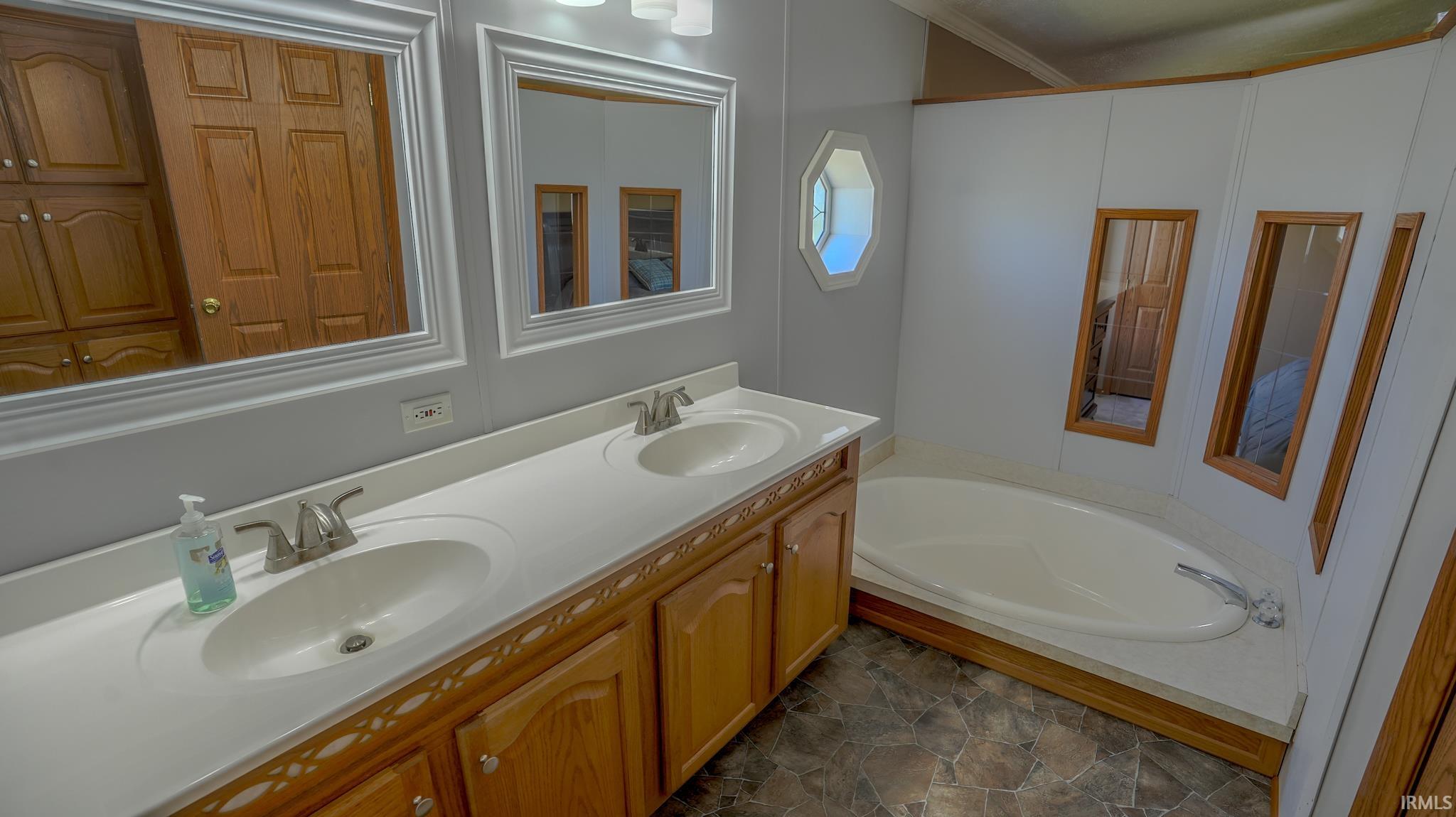 2090 W 800 S North Judson IN 46366