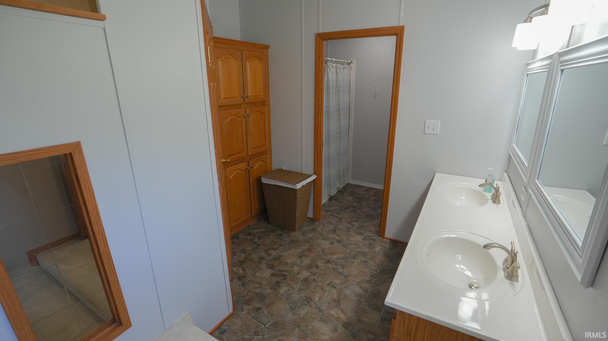 2090 W 800 S North Judson IN 46366