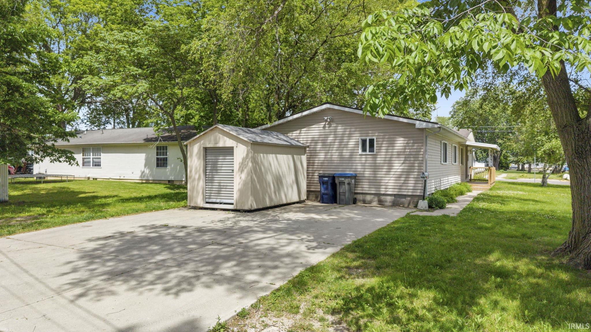1047 E Smith Street Warsaw IN 46580