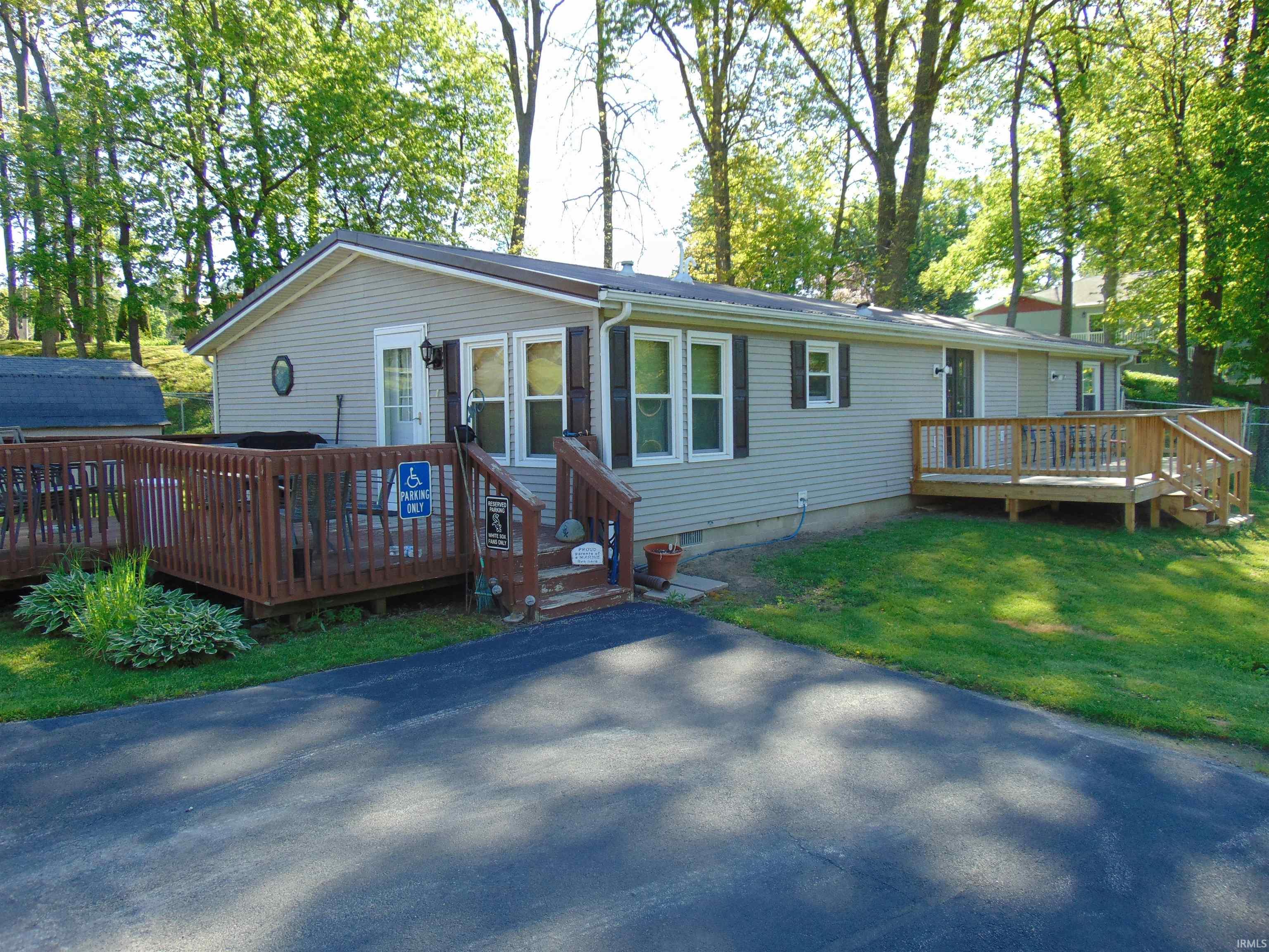3662 E Lake Rd 28w Avenue Monticello IN 47960